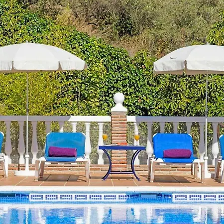 La Canada Villa *